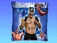 Coussin-wwe-rey-mystere