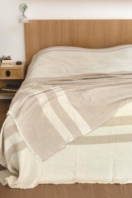 Jete-de-lit-230x250-cm-en-coton-gaufre-pienza-blanc-et-galet-par-toison-dor